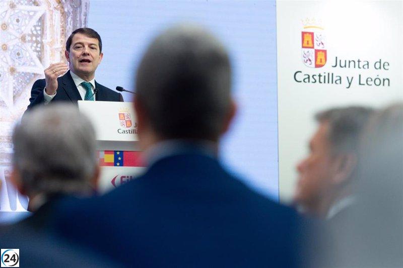 Mañueco estima un impacto económico turístico de 2.600 millones de euros en Castilla y León durante el próximo año