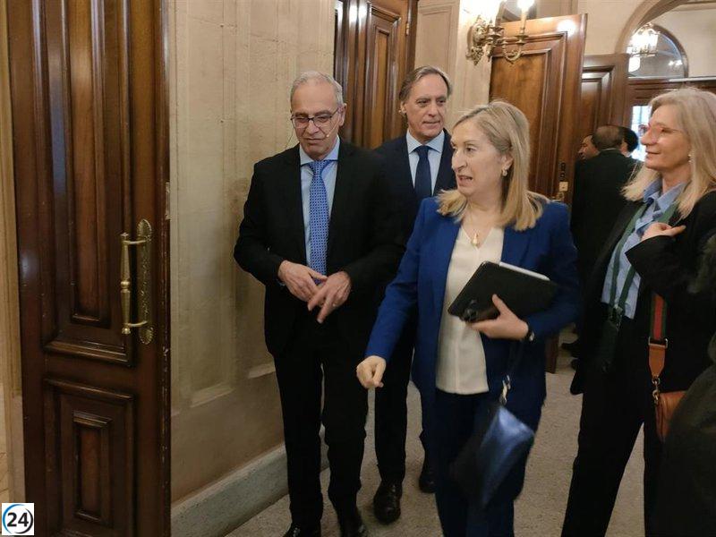 Ana Pastor critica el retroceso en las conexiones ferroviarias de Salamanca.