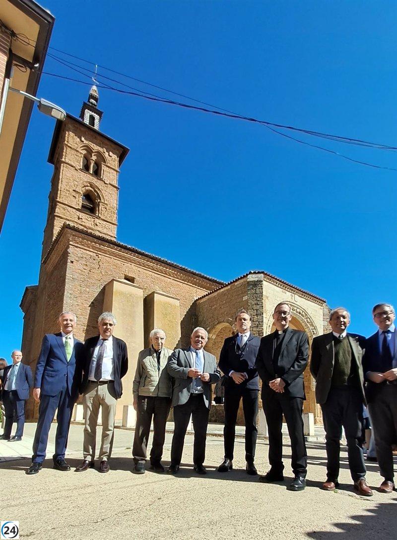 Románico Atlántico devuelve esplendor a torre de iglesia en Castroverde.