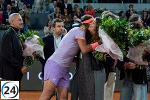 El Mutua Madrid Open rinde un emotivo homenaje a Sergio Delgado previo al partido Nadal-De Miñaur.