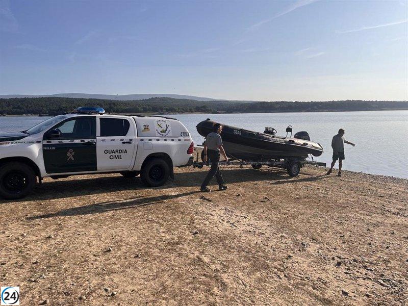 Persiste la búsqueda del joven desaparecido en el embalse de la Cuerda del Pozo (Soria) a pesar de las dificultades.