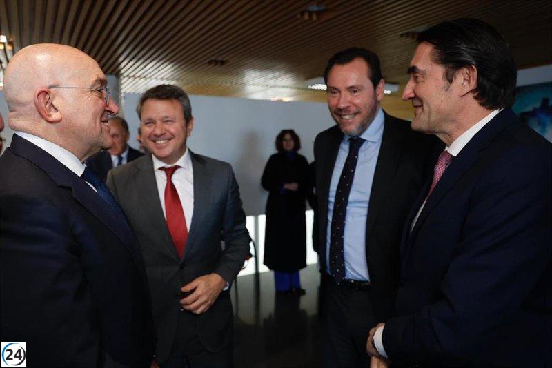 Ayuntamiento y Ministerio progresan en tres iniciativas, pero mantienen sus diferencias sobre soterramiento e integración.