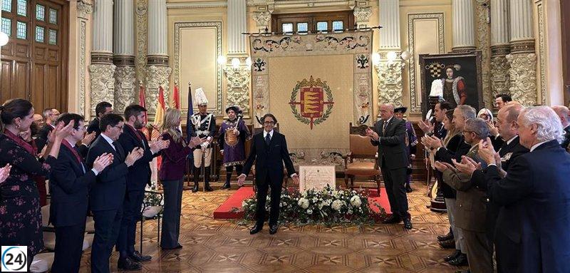 Enrique Cornejo celebra su designación como Hijo Predilecto de Valladolid.