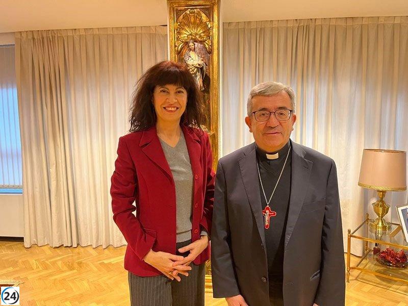 Argüello confirma a Redondo que la Iglesia rechaza las terapias de conversión, mientras Igualdad busca penalizarlas.