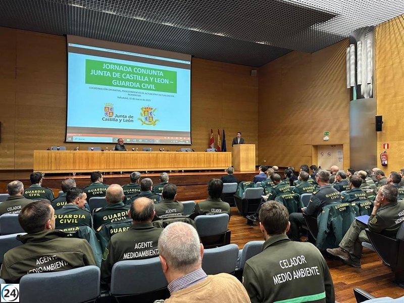 Junta y Seprona unen esfuerzos en un encuentro para mejorar la acción en el entorno rural.