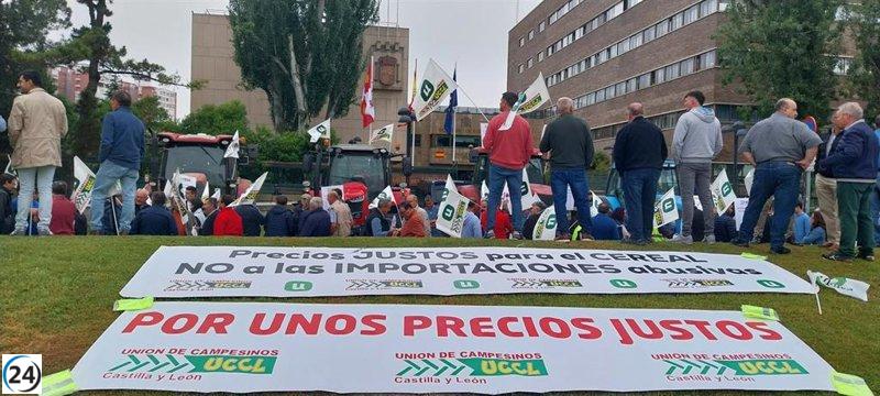 Productores agrícolas de Castilla y León se manifiestan en Valladolid exigiendo aranceles o apoyo ante la importación de grano ucraniano.