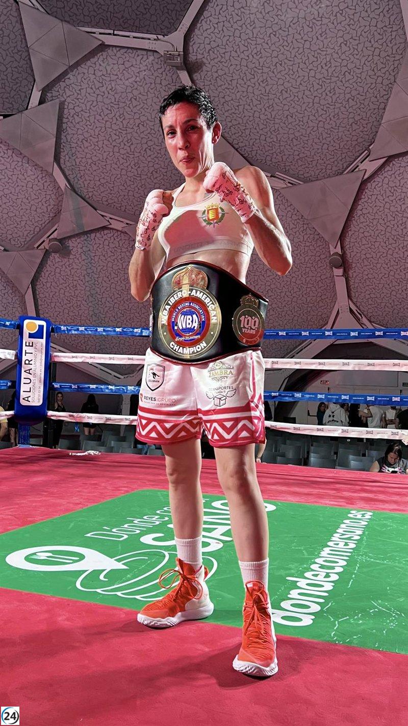 Isa Rivero de Valladolid defiende con éxito su título del WBA iberoamericano de boxeo.