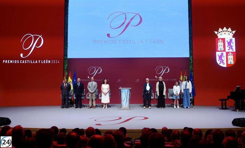 Líderes de diversos ámbitos se reúnen para homenajear a los destacados de 2024.