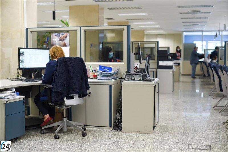La Junta abre plazas fijas para 1.913 empleados públicos que lograron estabilidad.