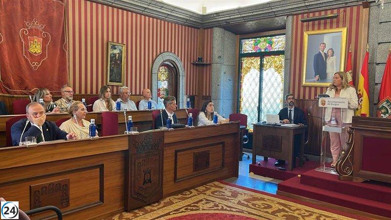 La alcaldesa de Burgos reestructura su gabinete y transforma el Servicio de Transportes en una entidad pública.