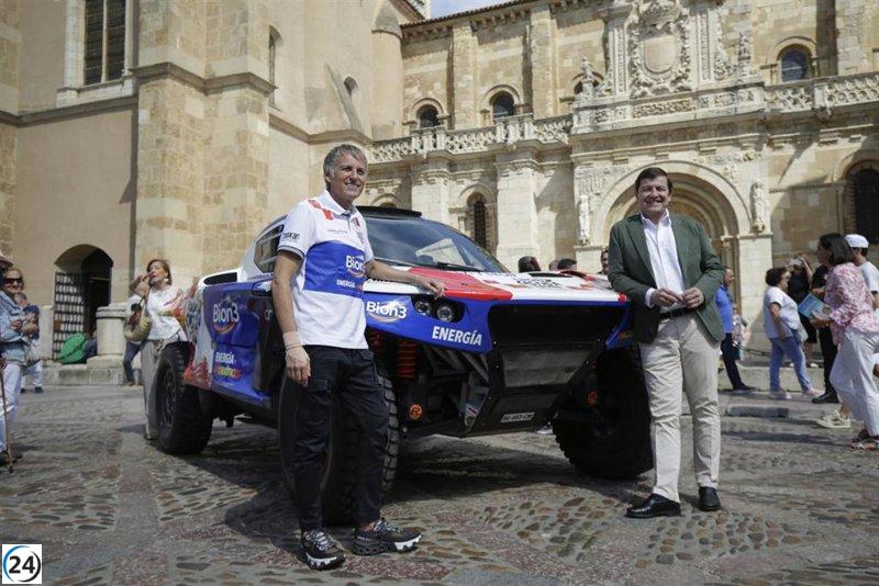Jesús Calleja llevará la esencia turística de Castilla y León al mundo a bordo de su vehículo en el Dakar.