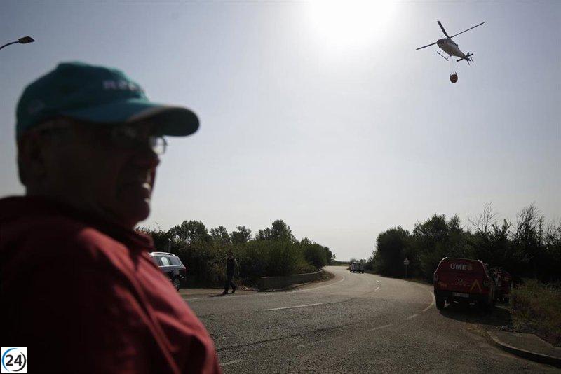 Cerca de 300 residentes de Salientes evacuados debido al incendio en Fasgar, León.