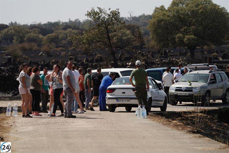 Cinco cientos setenta y cinco residentes evacuados en Salamanca debido al grave incendio de Cipérez.