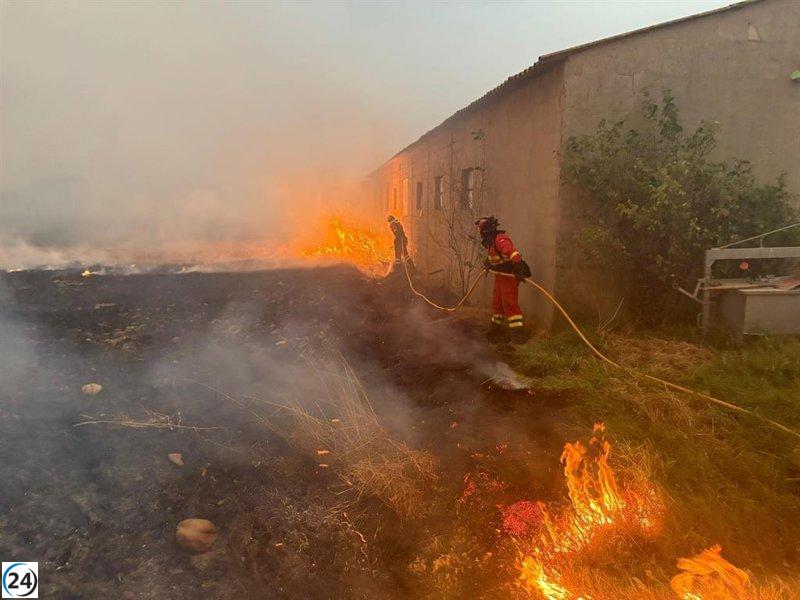 Mejoría en la situación de los incendios en León; aún hay 1.523 evacuados de 27 comunidades.