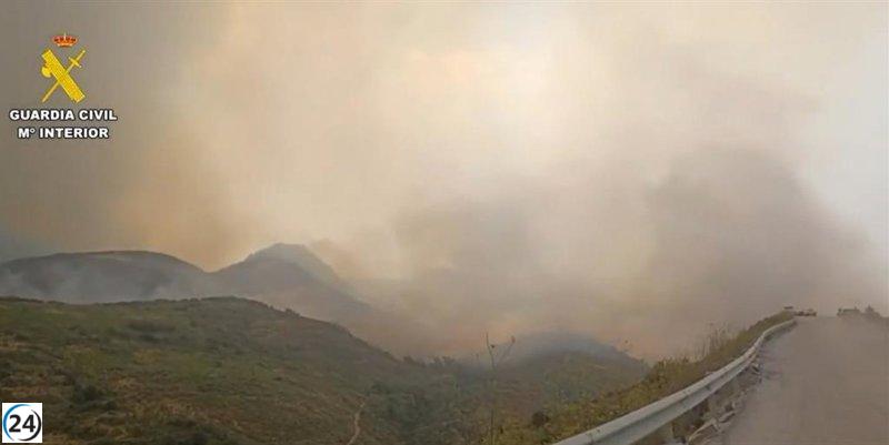 Evacuación en La Baña (León) debido a incendio originado en Porto (Zamora)