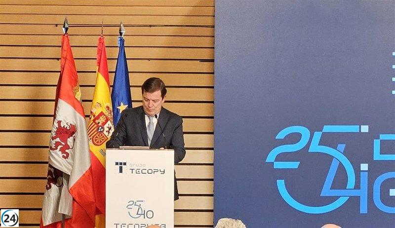 Mañueco presenta un plan presupuestario enfocado en reducir impuestos y apoyar a las empresas con terrenos industriales a bajo costo.