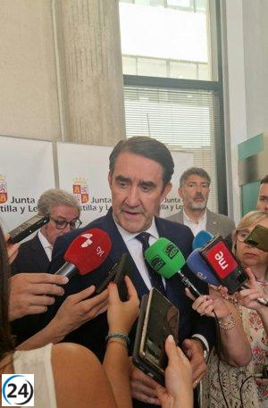 Acusan a Suárez-Quiñones de estar relacionado con una firma favorecida por un gran vertedero en León.