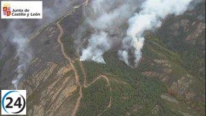 Vecinos evacuados de Cerezo de Arriba regresan a sus hogares tras los incendios.