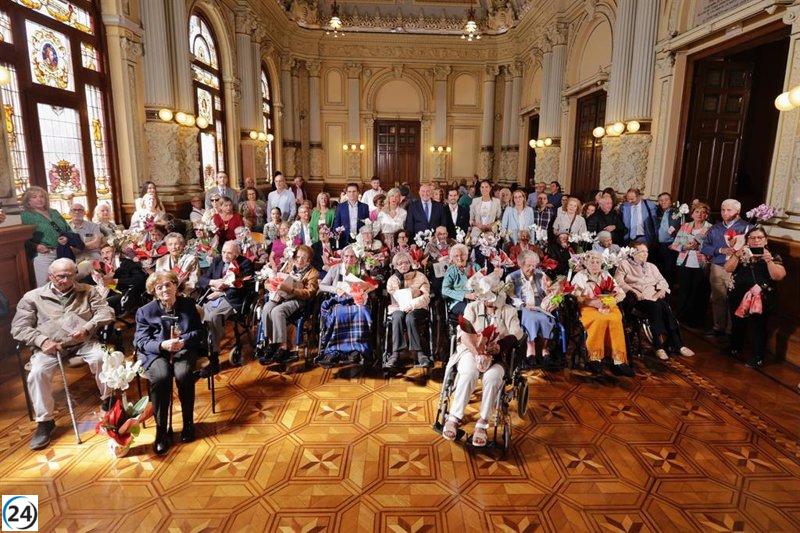 Valladolid celebra a 27 centenarios, símbolo de dedicación y fortaleza.