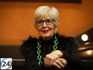 Flashmob rinde homenaje a 'La chica yeyé' y Concha Velasco en el corazón de la Catedral de Portugalete este domingo.