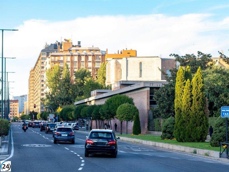 Corte temporal en el carril bus de la avenida Isabel la Católica por trabajos de infraestructura acuática en Valladolid.