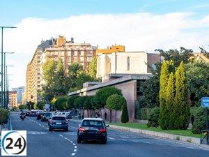 Corte temporal en el carril bus de la avenida Isabel la Católica por trabajos de infraestructura acuática en Valladolid.