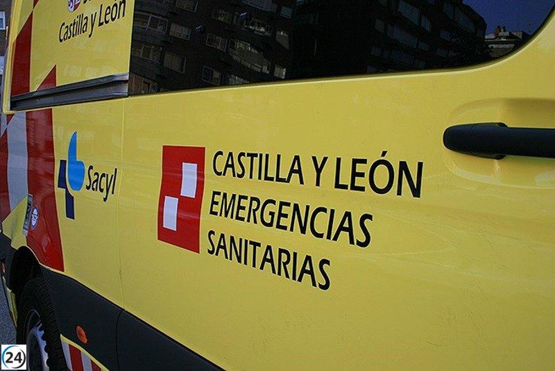 Hombre hospitalizado por lesiones tras choque de vehículos en Salamanca.