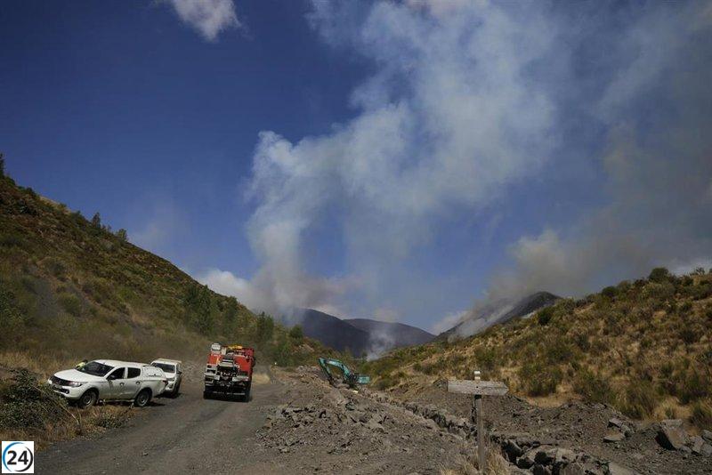 Apagan el incendio en Fasgar (León) tras más de dos meses de lucha.