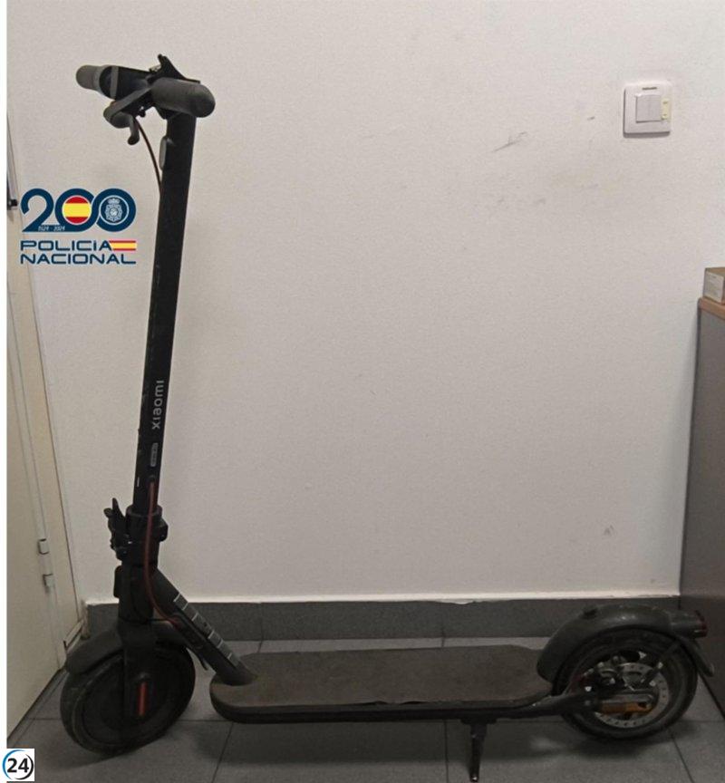 Liberan a un delincuente habitual con 29 arrestos por el robo de un patinete en Valladolid.