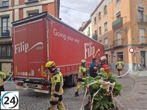 Desbloquean tráiler que estuvo varado durante horas en el corazón de Valladolid.