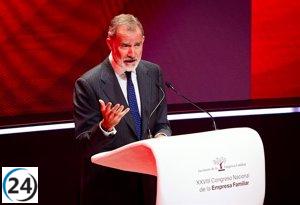 Felipe VI muestra su apoyo al Simplicity, el vehículo ecológico desarrollado por Grupo Antolín.