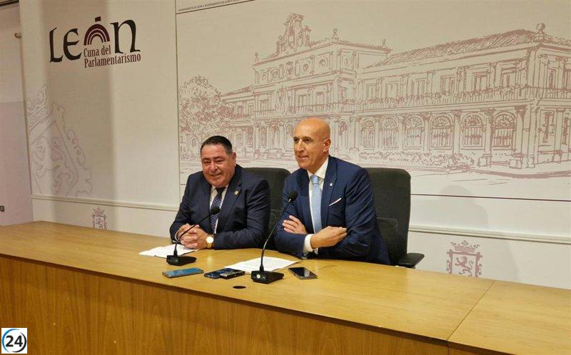 El alcalde de León responde a su ausencia en las jornadas del PSOE: 
