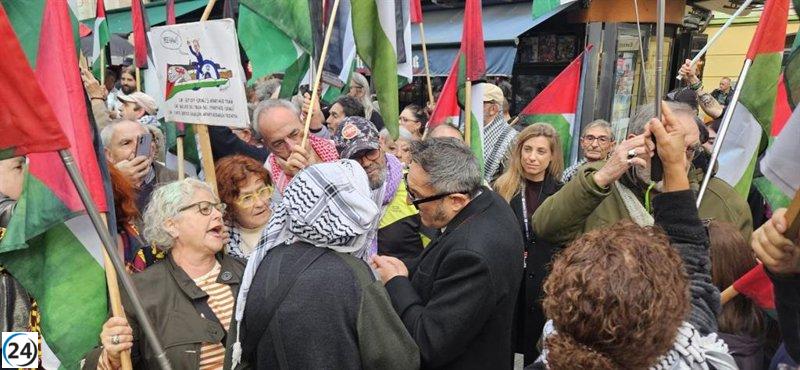 Masiva protesta en el Calderón contra la proyección de película israelí en la Seminci.