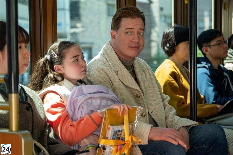 Hikari impacta con 'Rental Family', una emotiva comedia que explora la soledad y la redefinición de la familia.