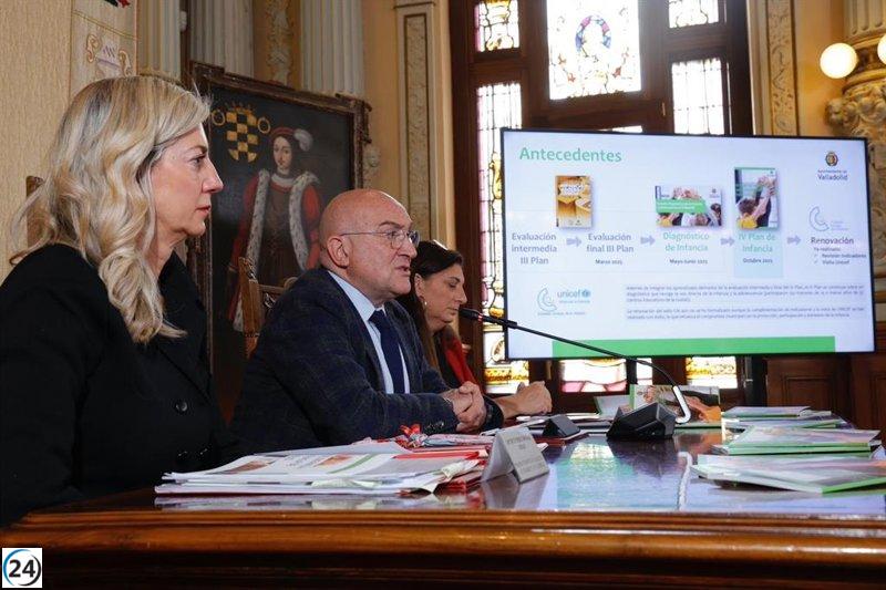 El alcalde de Valladolid rinde homenaje a las víctimas de la dana y agradece el apoyo solidario de los voluntarios y la comunidad.