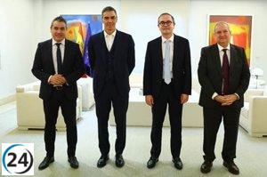 Sánchez reafirma el respaldo gubernamental al nuevo CEO de Renault en sus proyectos para España.