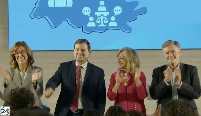 Mañueco insta al PP a fortalecer su comunicación y exhibir su gestión en cada localidad de la región.