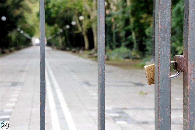 Campo Grande de Valladolid cerrado por vientos intensos este miércoles.