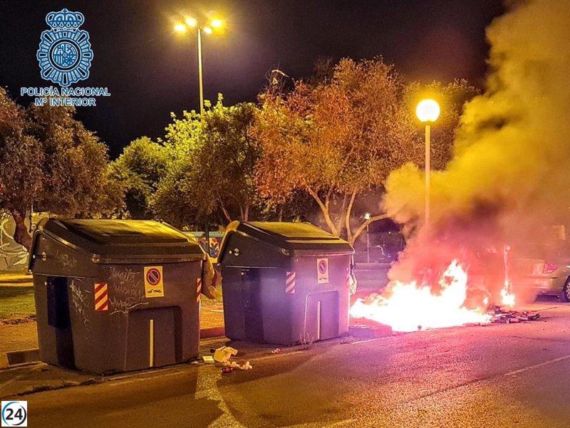 Incendio nocturno consume seis contenedores en Valladolid y amenaza vehículos cercanos.