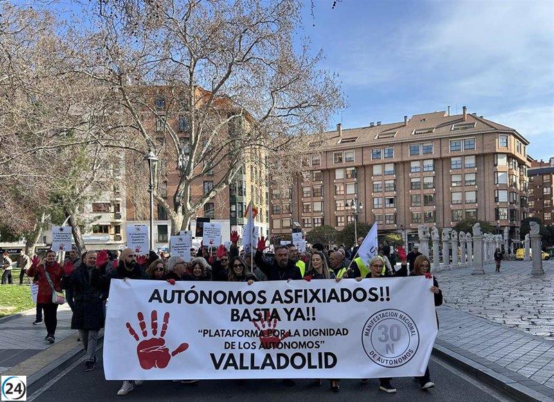Más de 200 autónomos de Valladolid protestan contra la crisis que enfrentan en la plataforma '30N'