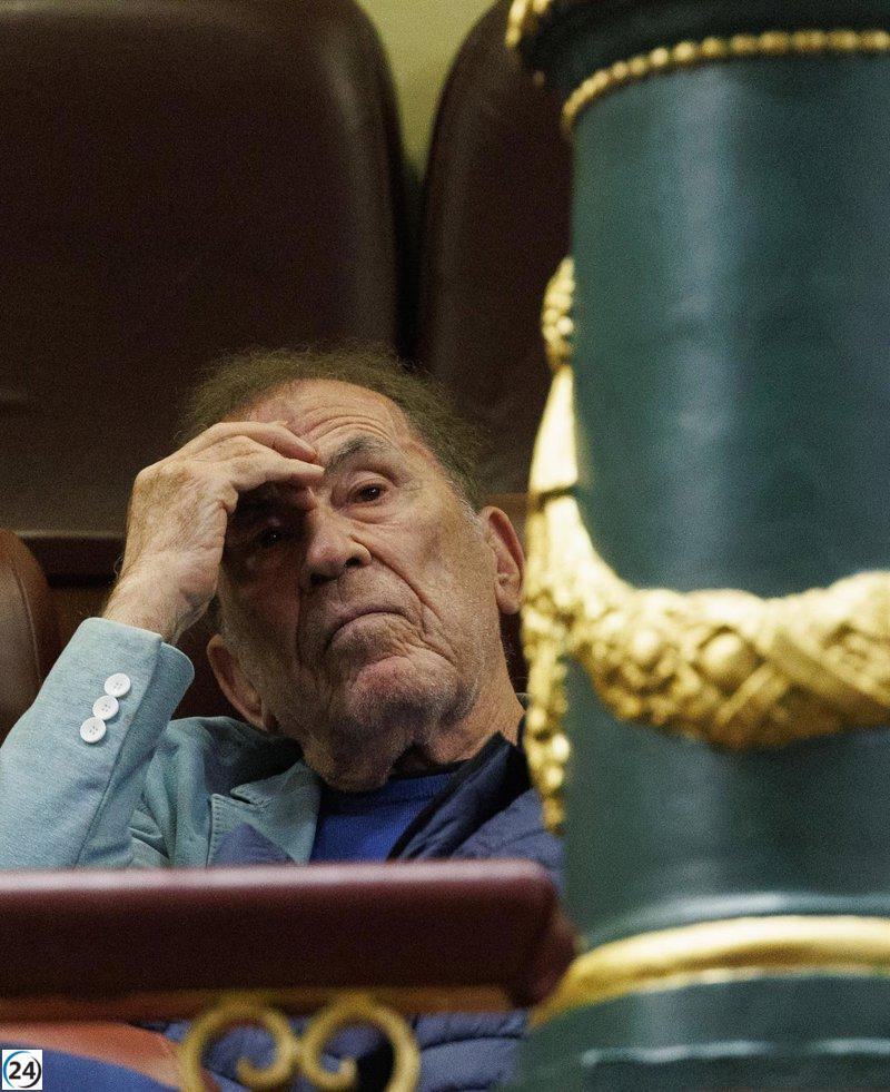 Sánchez Dragó será enterrado en Castilfrío de la Sierra el martes.