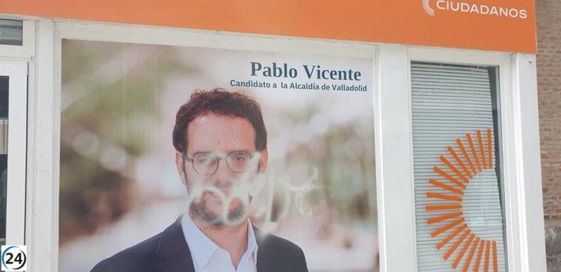 Vandalizan caseta electoral de Cs en Valladolid con pintadas en la cara del candidato.