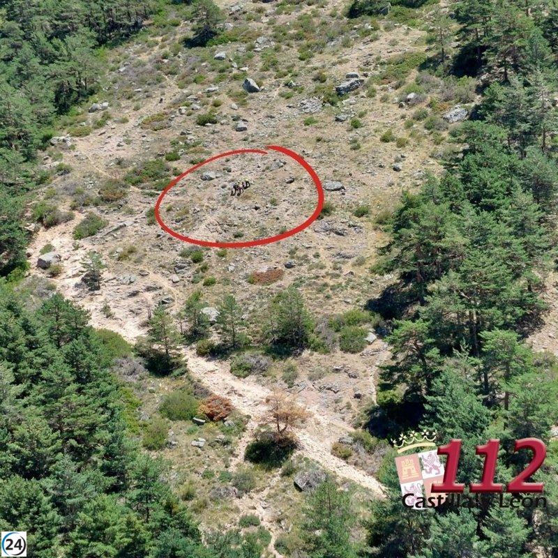 Auxilian a una mujer herida al descender de una montaña en El Espinar (Segovia).