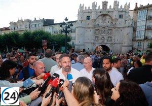 Abascal insta a Feijóo a enfocarse y lo acusa de manipular mayorías y emitir decretos previo a su mandato.