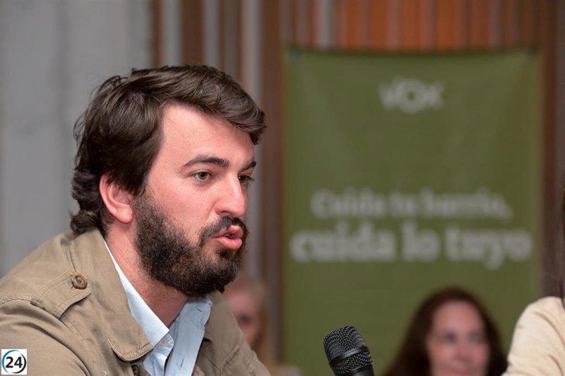 Gallardo demanda que el PP elija entre pactar con Vox o mantener una postura amistosa con el PSOE de la ruina, el odio y la división.