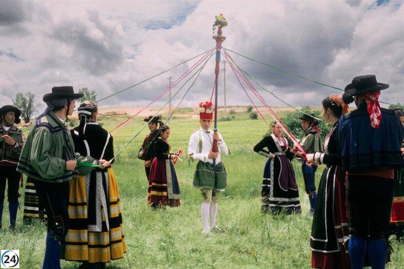 Fusión moderna en el último sencillo de Dulzaro: 'Jota de la Luna' combina música tradicional castellana con trap y electrónica.