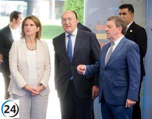 Carnero aboga por una transición organizada hacia el vehículo eléctrico durante la cumbre.