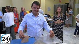 Mañueco impulsa el voto esperanzador hacia el futuro de España.