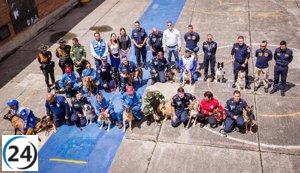 Experto en rescate con perros de CyL forma a equipos de emergencia en Medellín