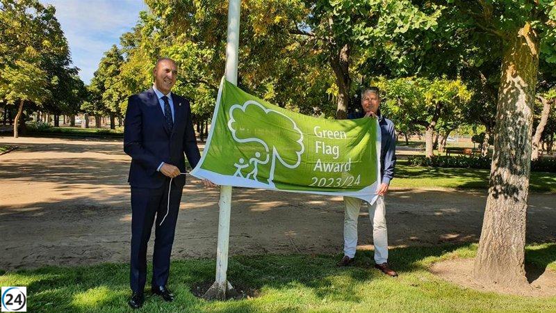 Los parques de León son galardonados con dos Banderas Verdes, reafirmando su excelencia en calidad.